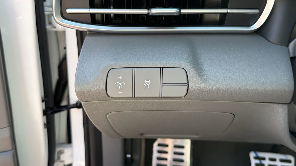 New 2026 Hyundai Elantra Sport image 30