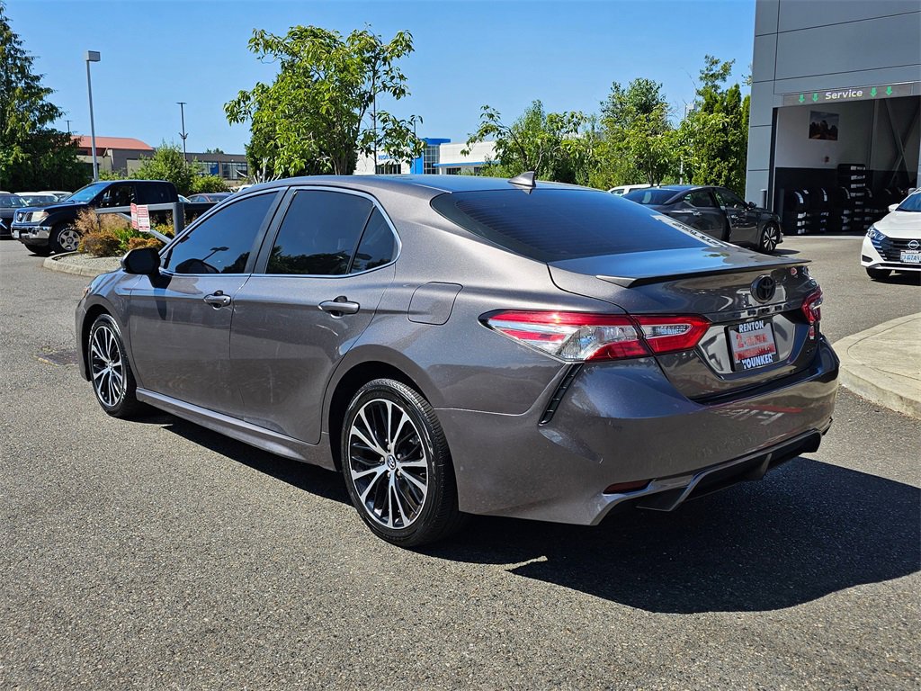 Used 2020 Toyota Camry SE image 7