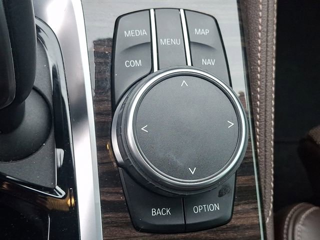 Used 2019 BMW 540i w/ M Sport Package image 23