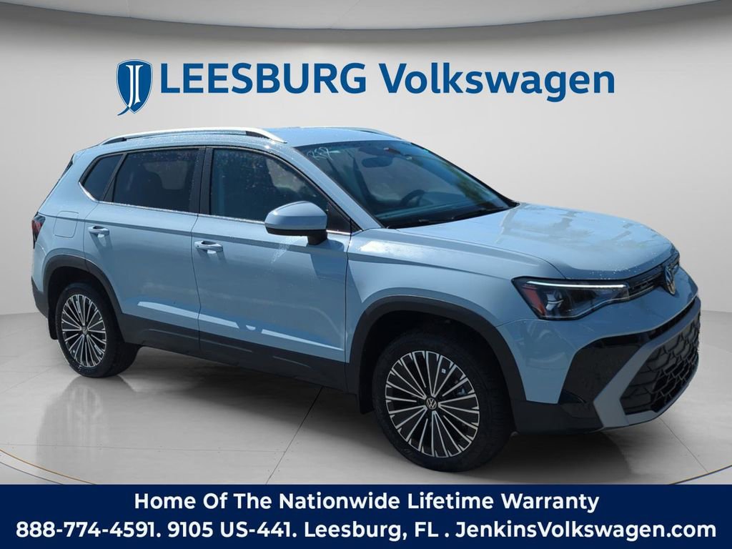 New 2026 Volkswagen Taos SE image 1