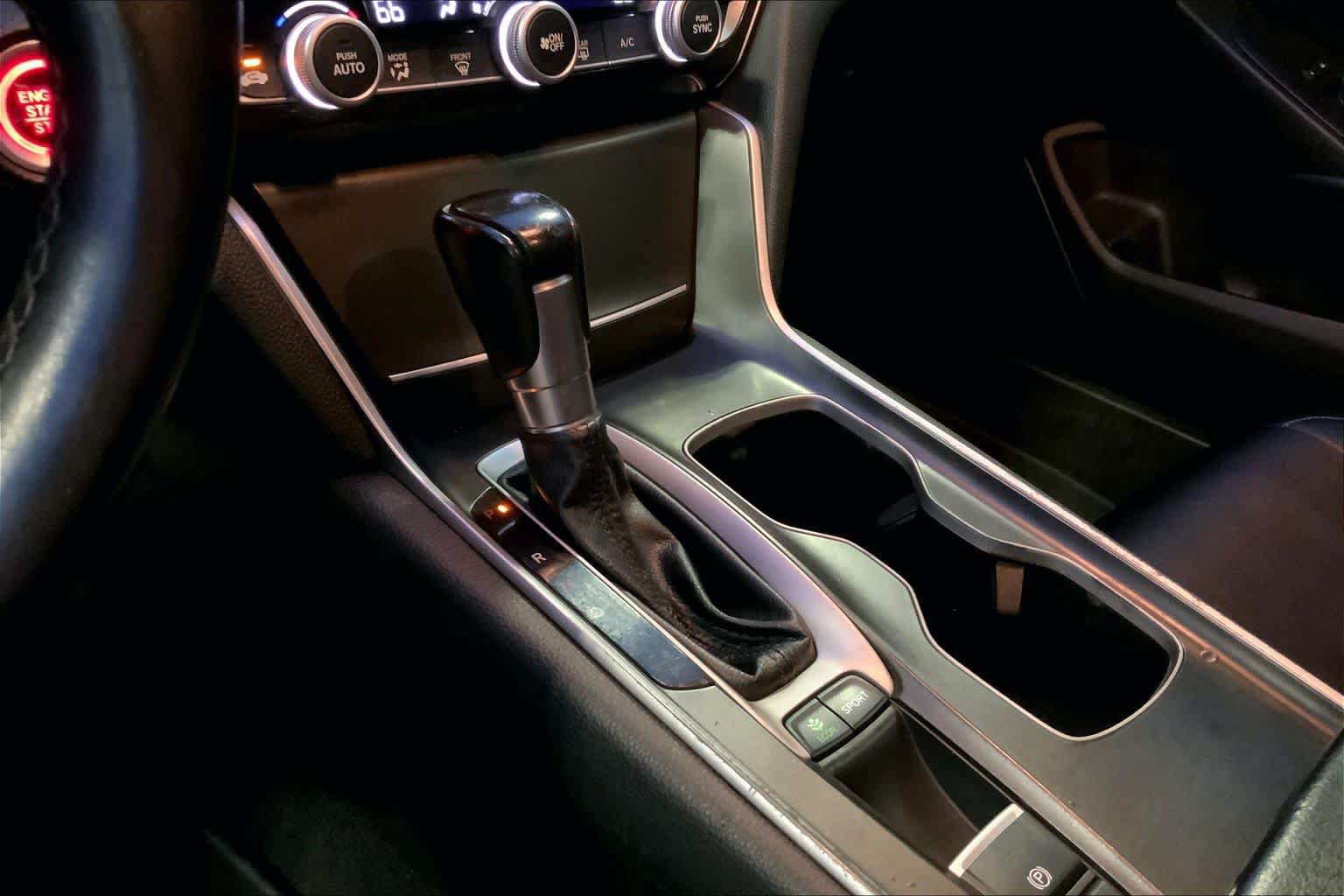 Used 2018 Honda Accord Sport image 16