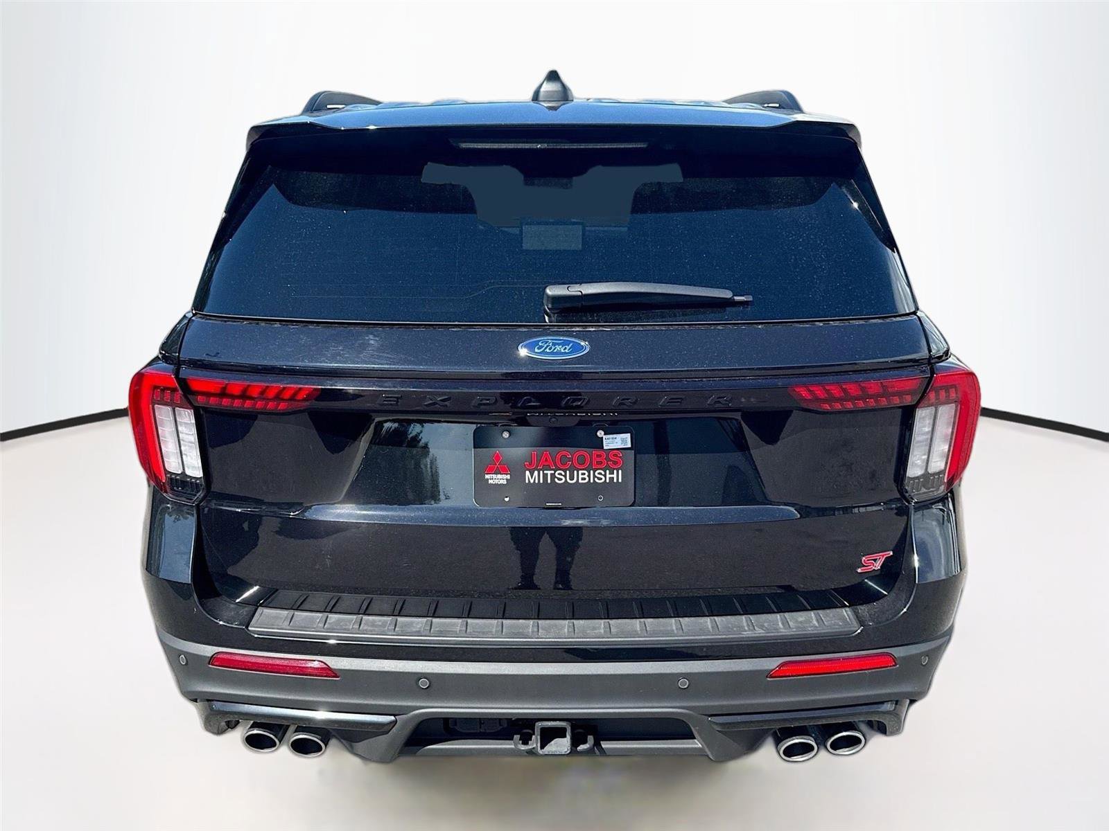 Used 2025 Ford Explorer ST image 6