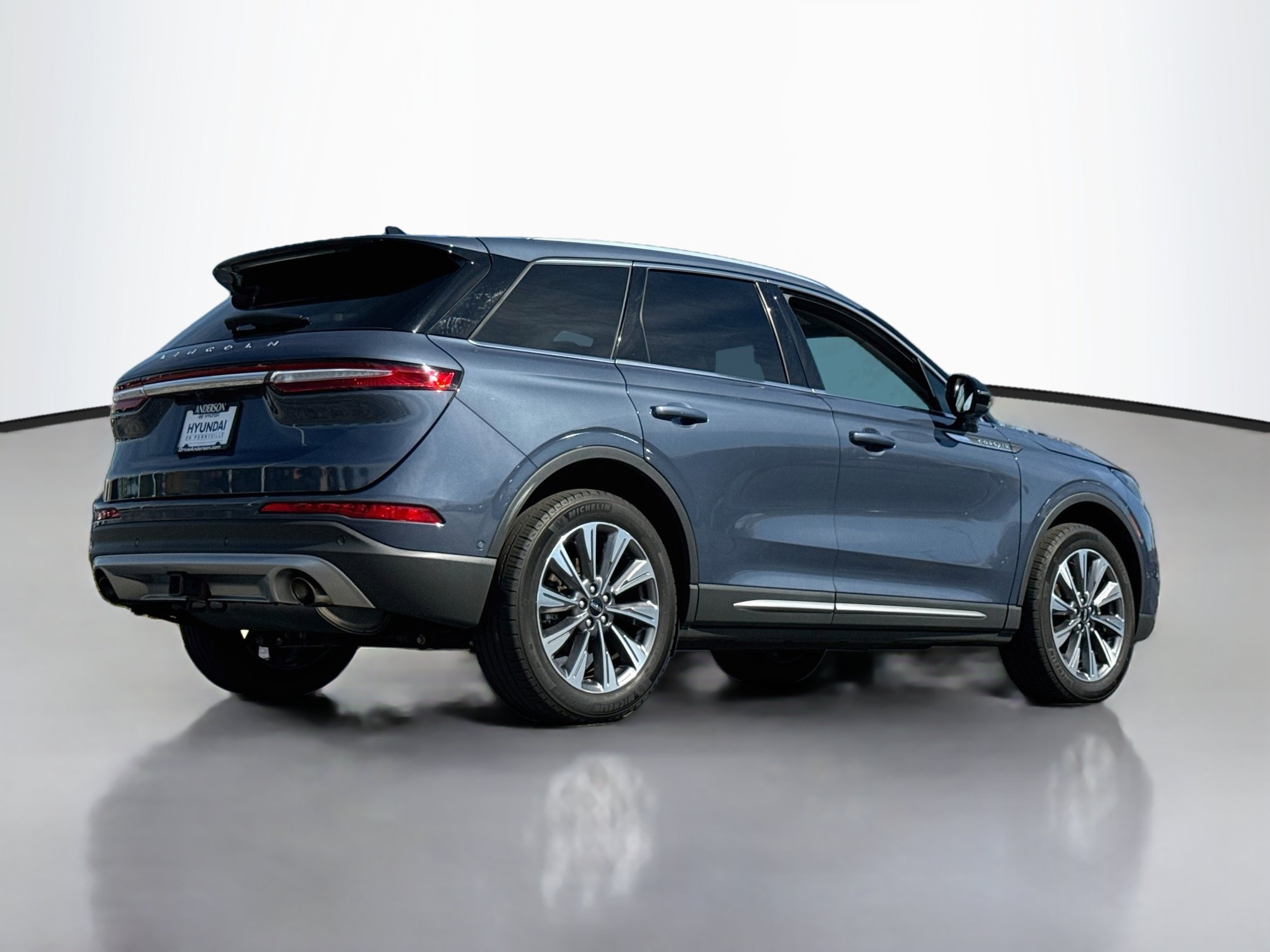 Used 2022 Lincoln Corsair Reserve w/ Equipment Group 201A AWD/4WD image 7