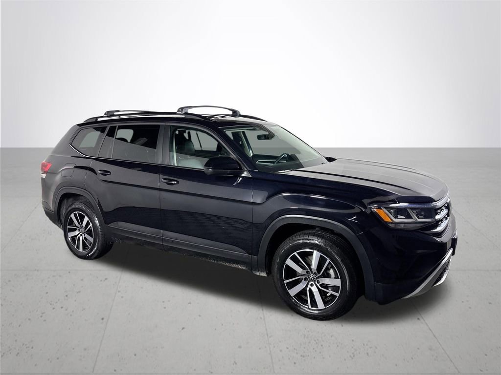 Certified 2023 Volkswagen Atlas SE image 4