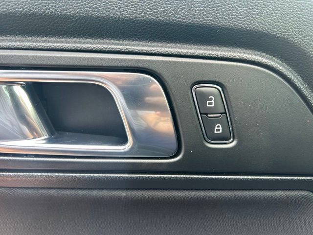 Used 2022 Ford Mustang GT RWD image 16