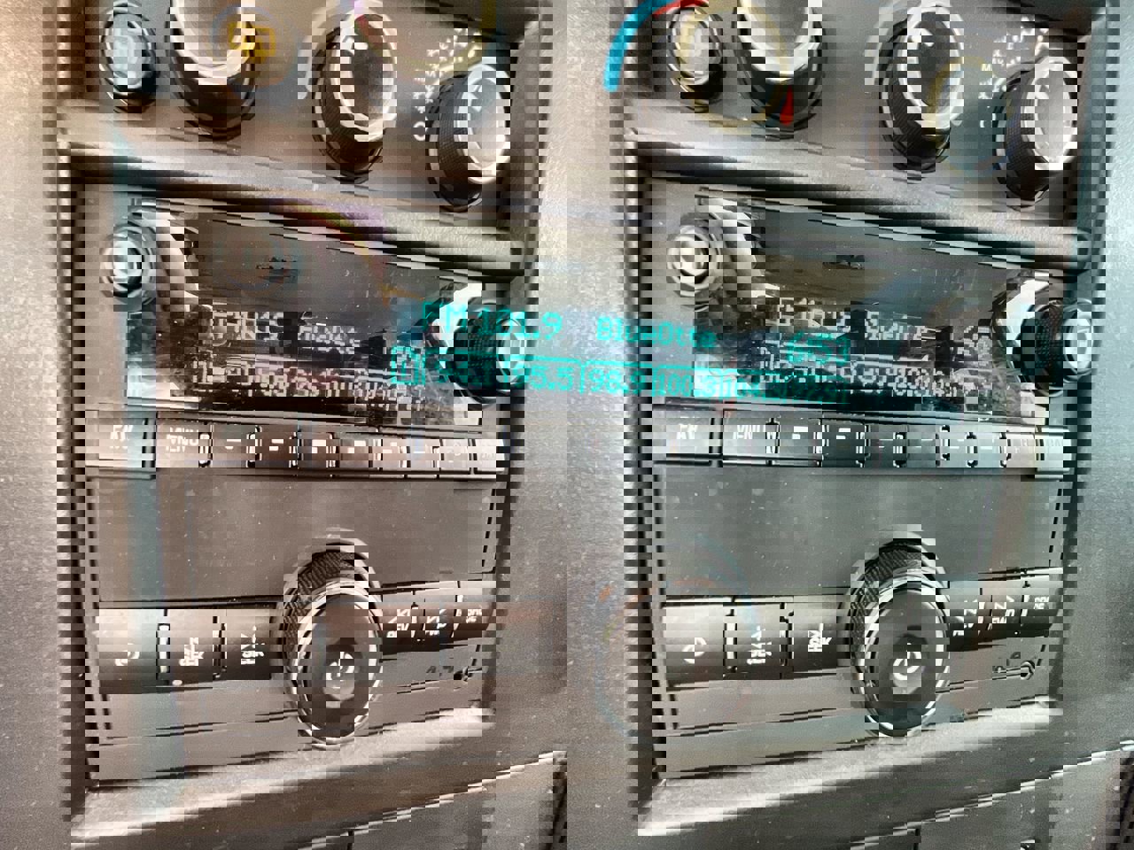 Used 2022 Chevrolet Express 3500 LS image 5