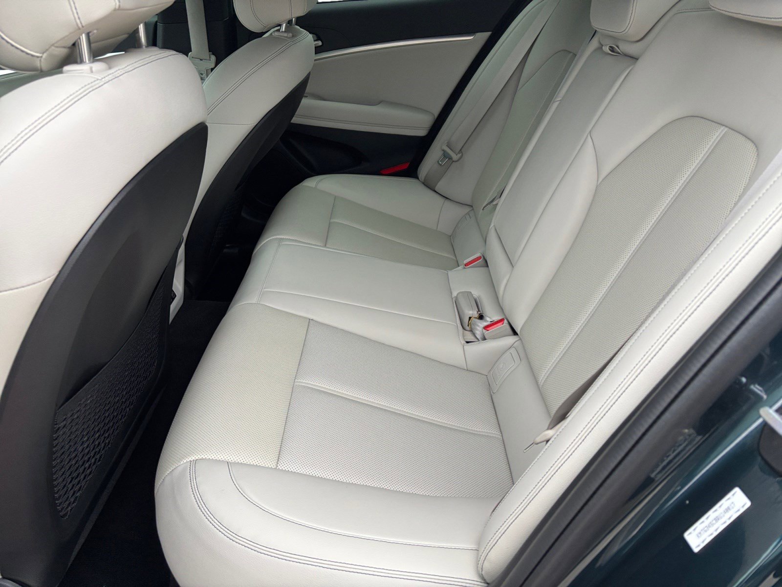 Used 2024 Genesis G70 2.5T image 13