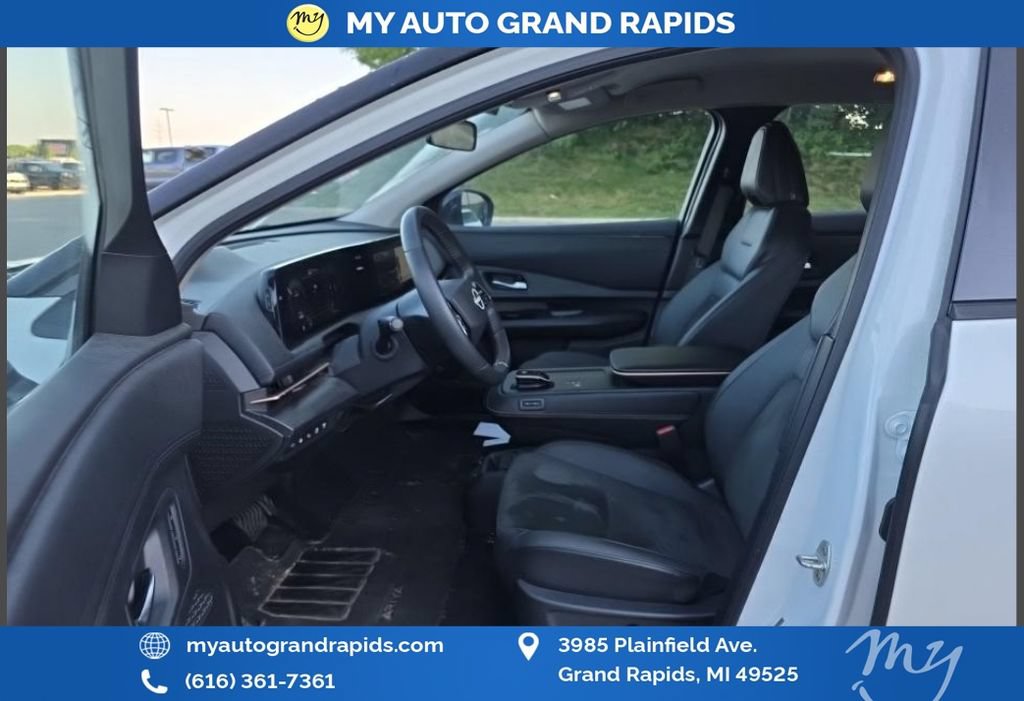 Used 2024 Nissan Ariya AWD image 6