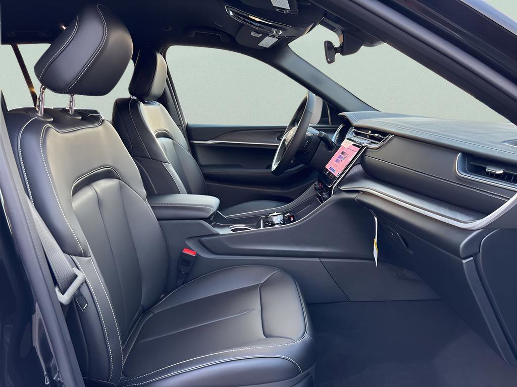 New 2025 Jeep Grand Cherokee Limited image 34