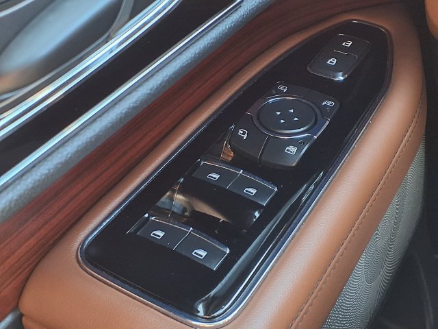 Certified 2023 Lincoln Navigator Reserve RWD image 18