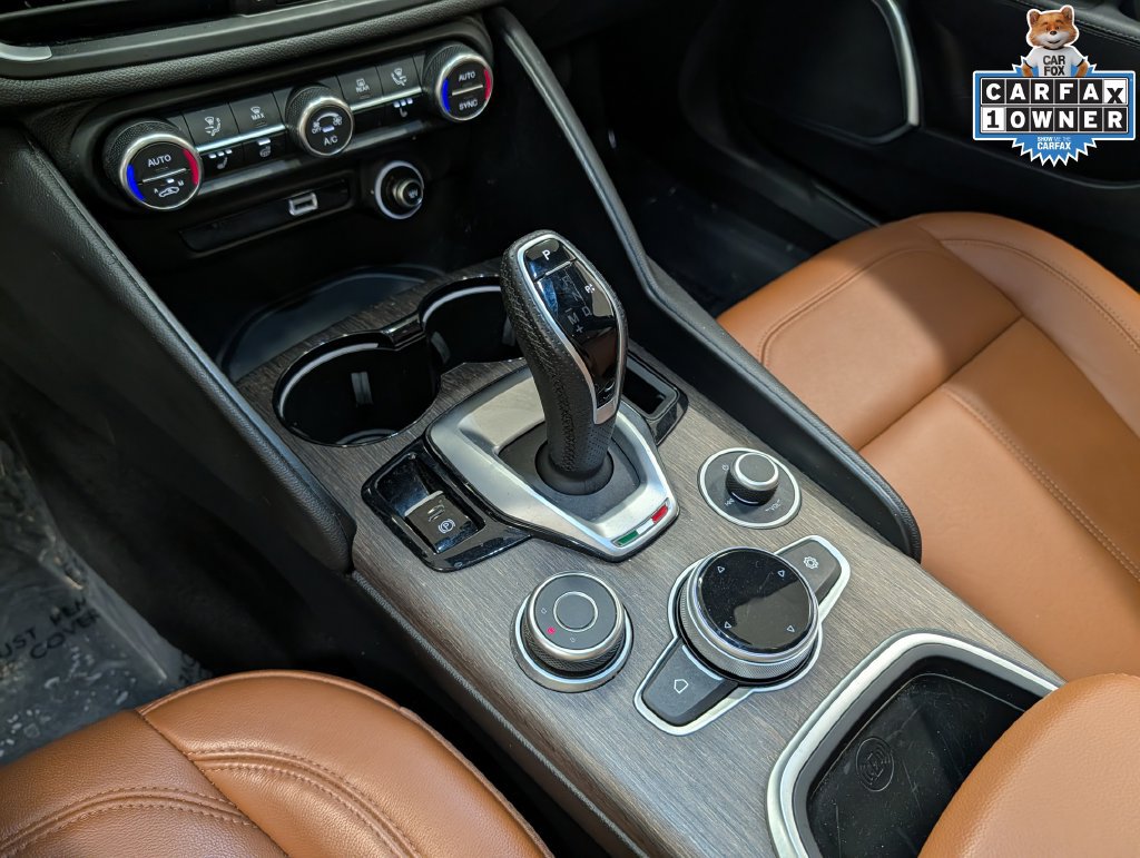 Used 2022 Alfa Romeo Giulia Ti AWD/4WD image 15