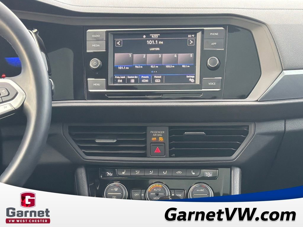 Certified 2023 Volkswagen Jetta SE image 19
