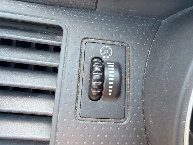 Used 2015 Toyota Tacoma PreRunner w/ Convenience Package RWD image 17