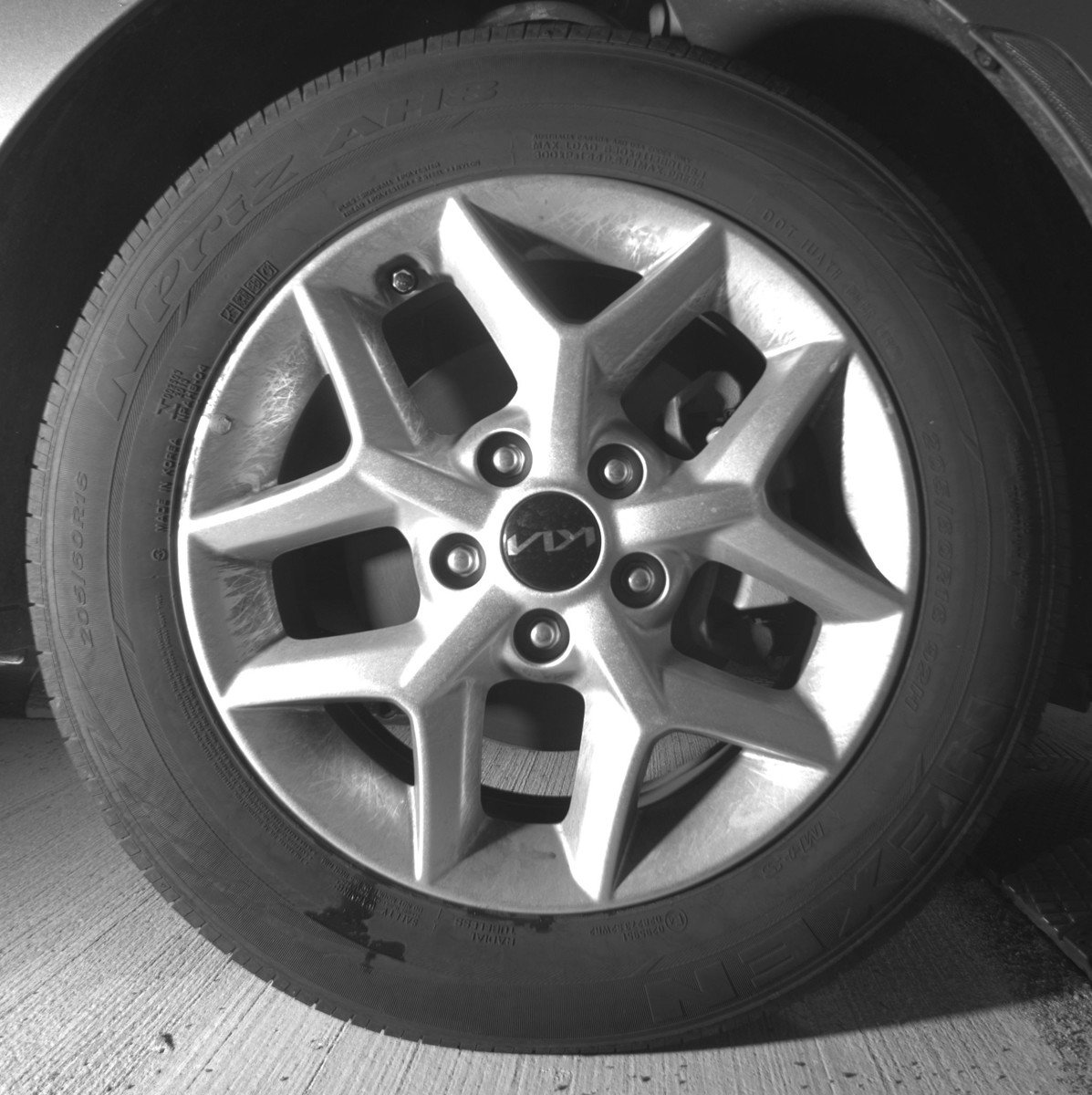 Used 2025 Kia Soul LX w/ LX Technology Package FWD image 13