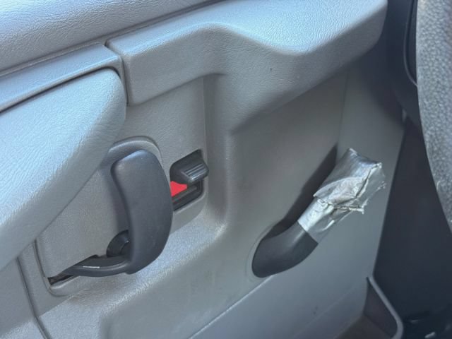 Used 2013 GMC Savana 3500 RWD image 16