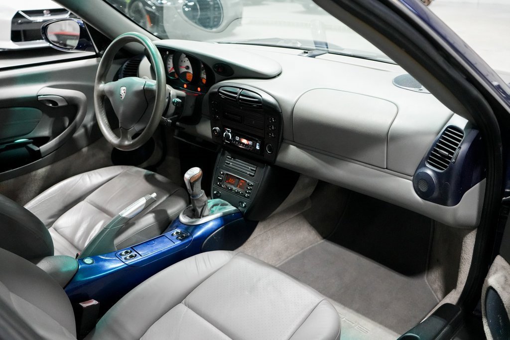 Used 2001 Porsche 911 Carrera image 13
