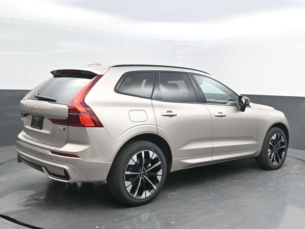 New 2026 Volvo XC60 B5 Plus w/ Protection Package Premier image 7