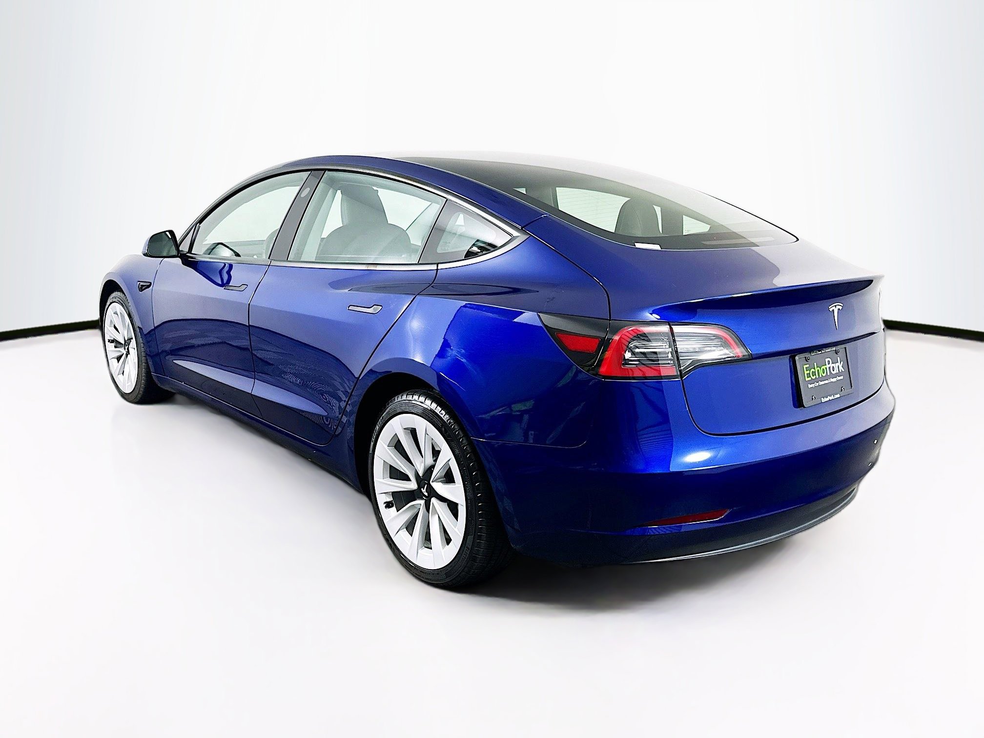 Used 2023 Tesla Model 3 Standard Range image 5