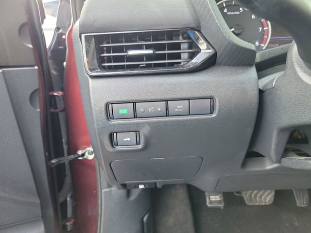 Used 2024 Nissan Sentra SV FWD image 13