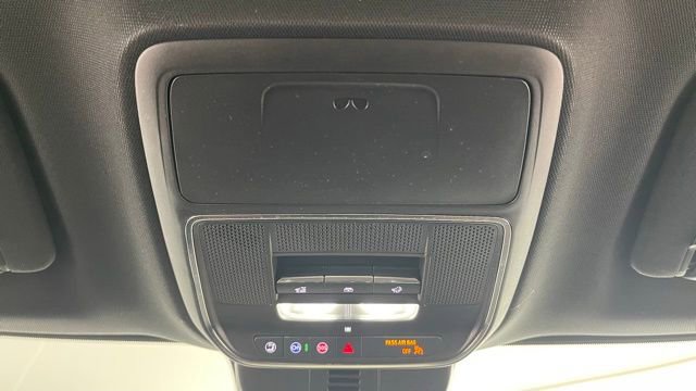 Used 2025 GMC Acadia Denali w/ Super Cruise Package image 42