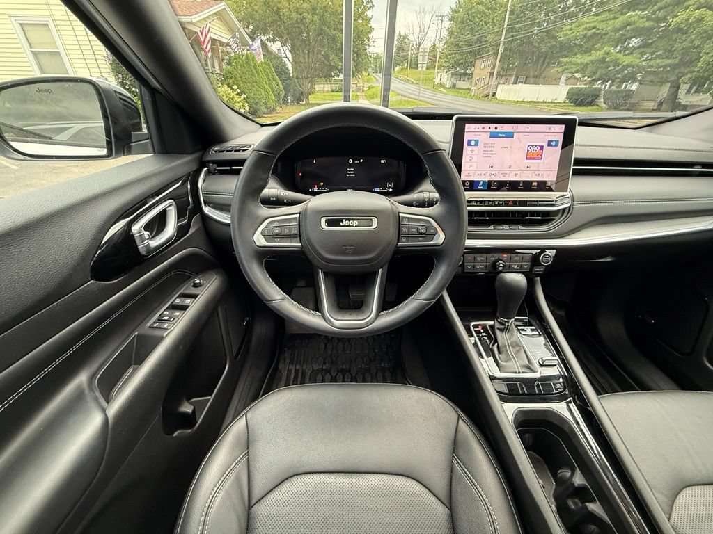 Used 2022 Jeep Compass High Altitude AWD/4WD image 41
