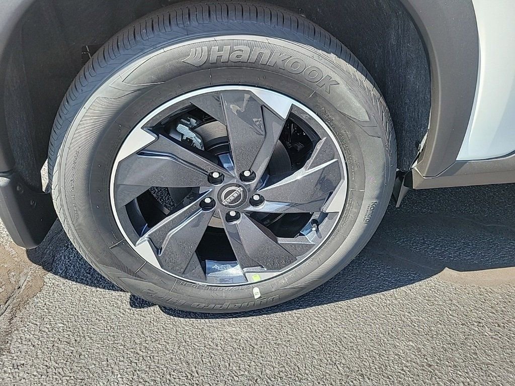 New 2026 Nissan Rogue SV w/ Cold Weather Package image 10