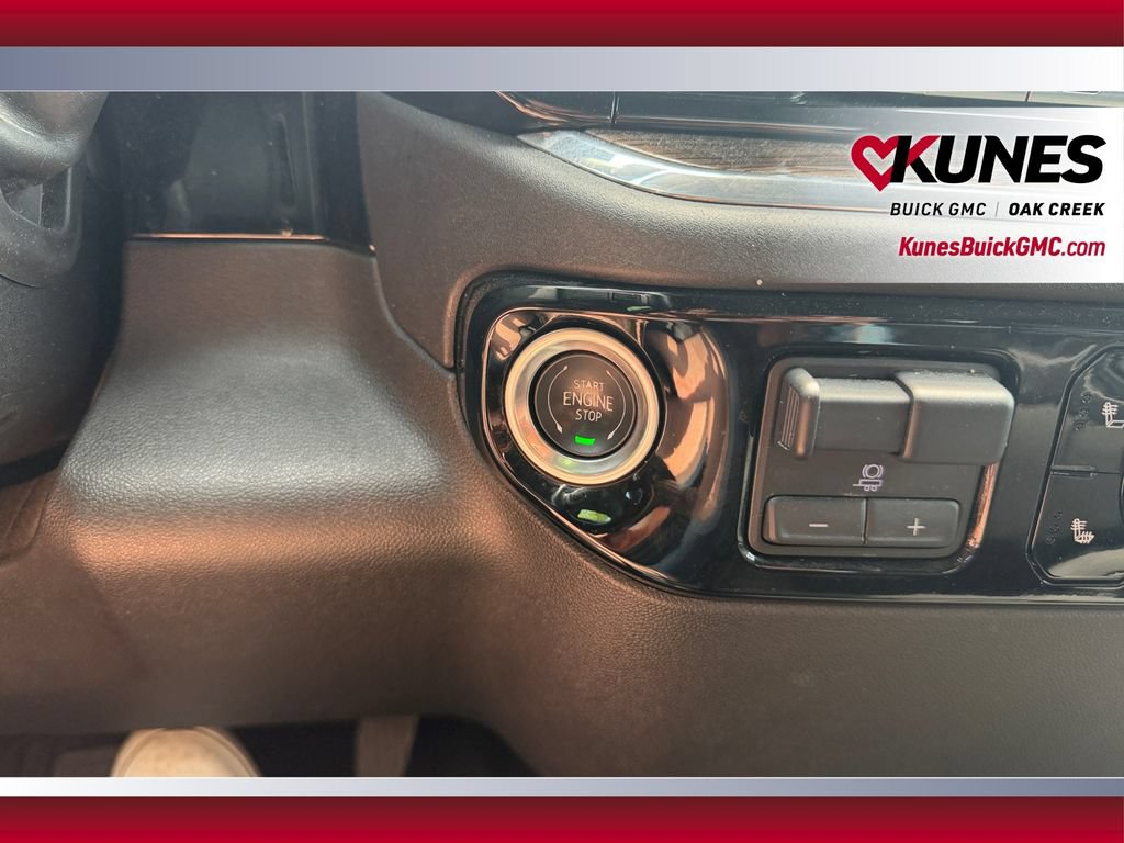 Used 2025 Chevrolet Silverado 1500 LT AWD/4WD image 31