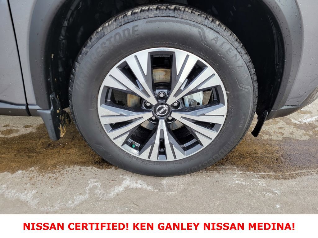 Certified 2023 Nissan Rogue SV image 22