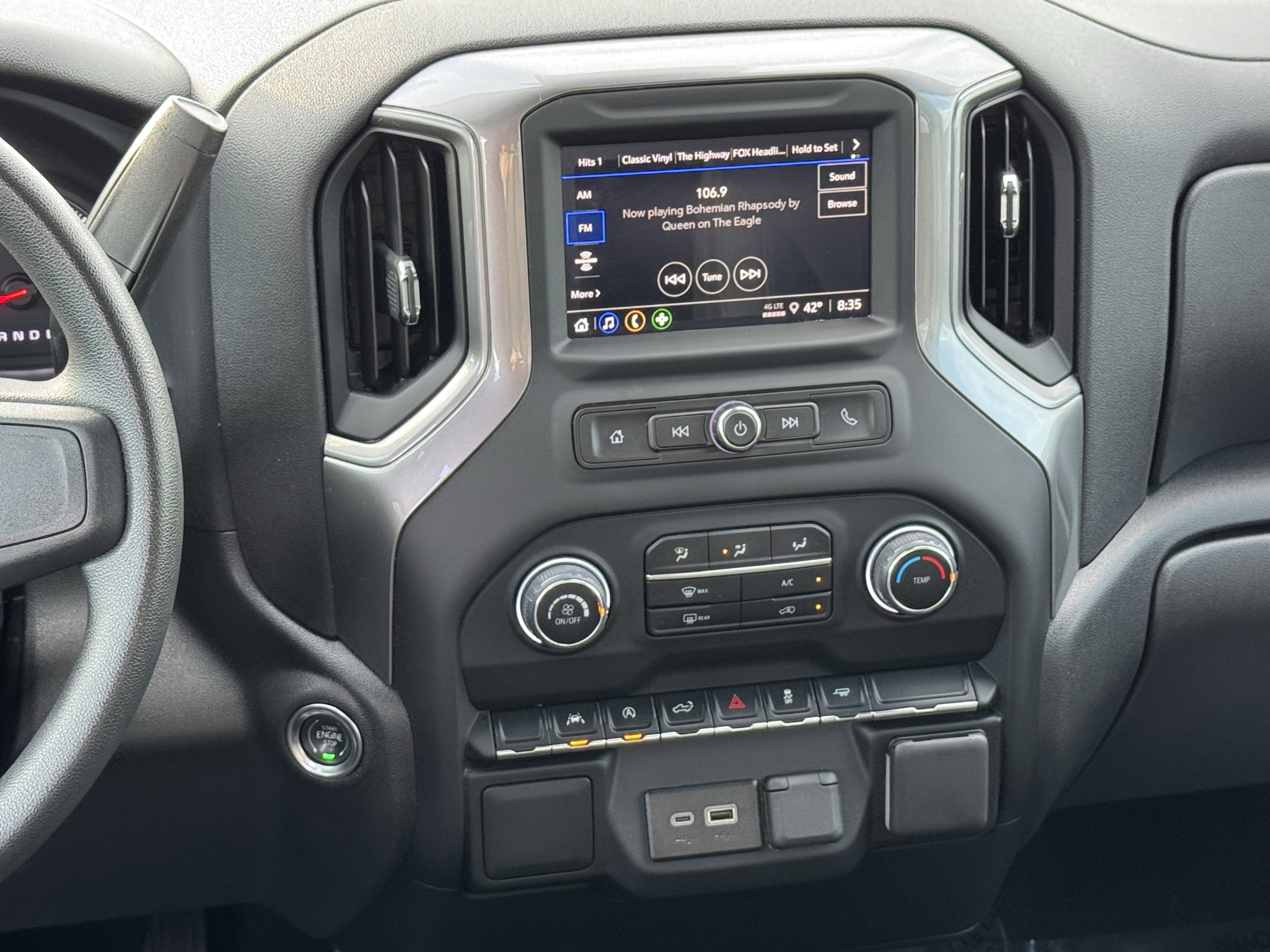 Used 2025 Chevrolet Silverado 1500 Custom w/ Turbomax Blackout Package image 17