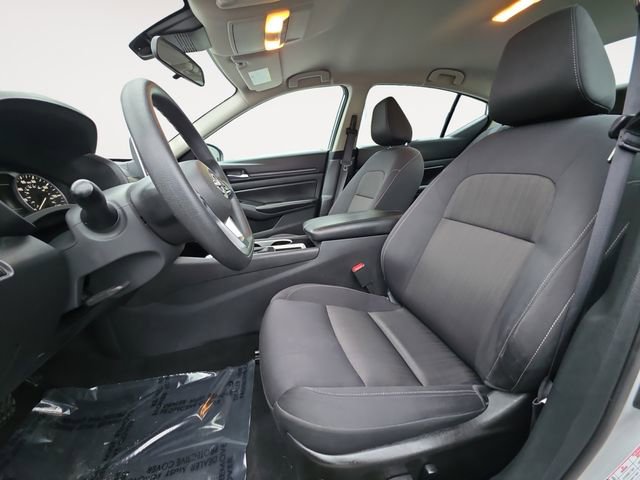 Used 2024 Nissan Altima 2.5 SV image 9