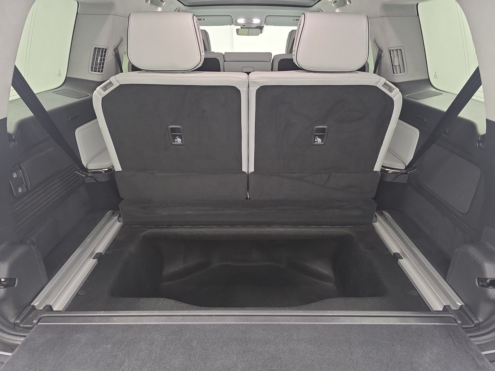 Used 2023 Rivian R1S Launch Edition Quad AWD/4WD image 26
