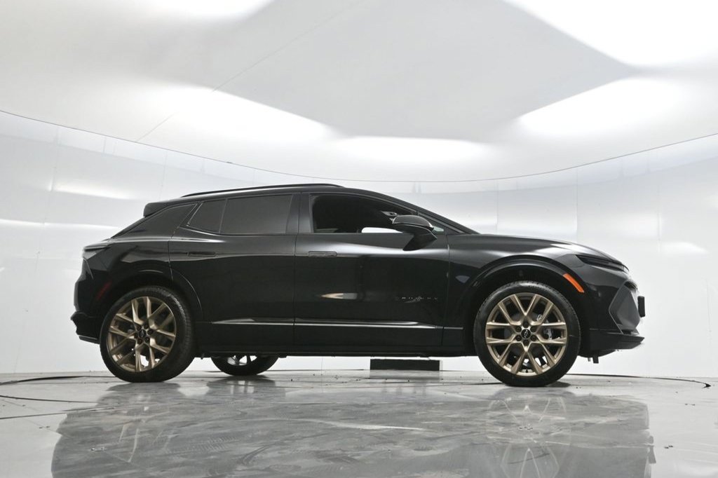 New 2026 Chevrolet Equinox EV RS w/ Convenience Package II FWD image 60