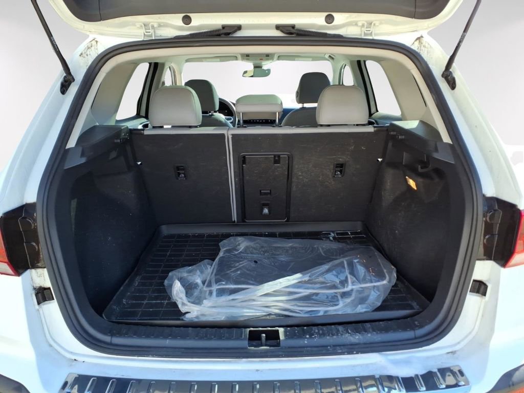 Used 2023 Volkswagen Taos SE image 16