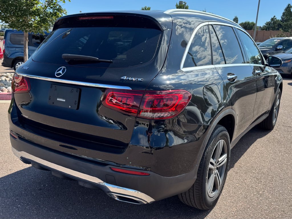 Used 2020 Mercedes-Benz GLC 300 4MATIC w/ Multimedia Package image 7