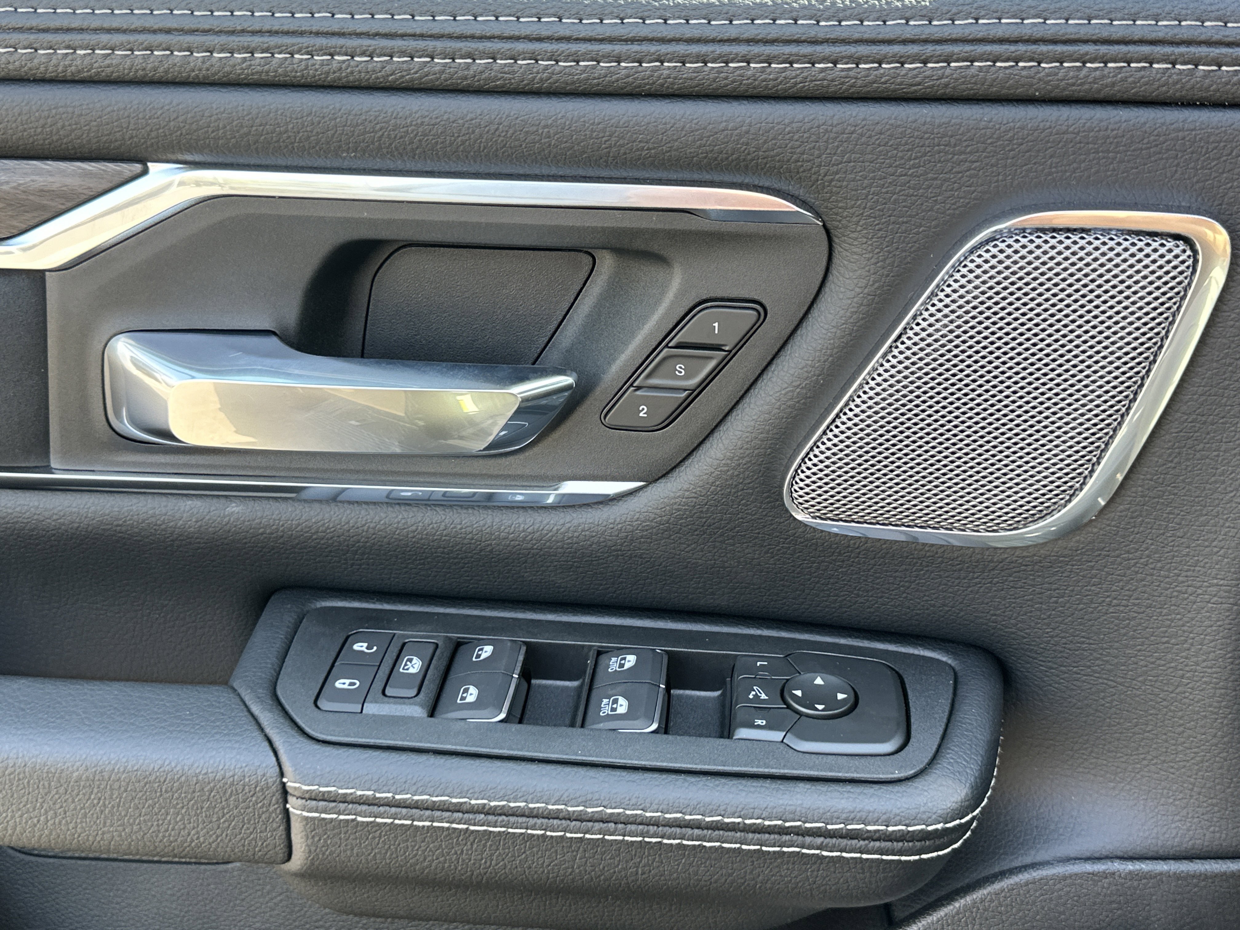 New 2026 RAM 1500 Laramie w/ Night Edition AWD/4WD image 11