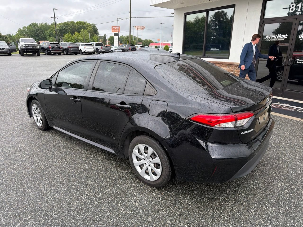 Used 2024 Toyota Corolla LE FWD image 7