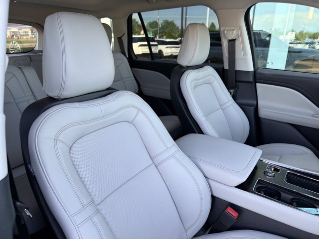 New 2026 Lincoln Aviator Reserve w/ Jet Appearance Package AWD/4WD image 19