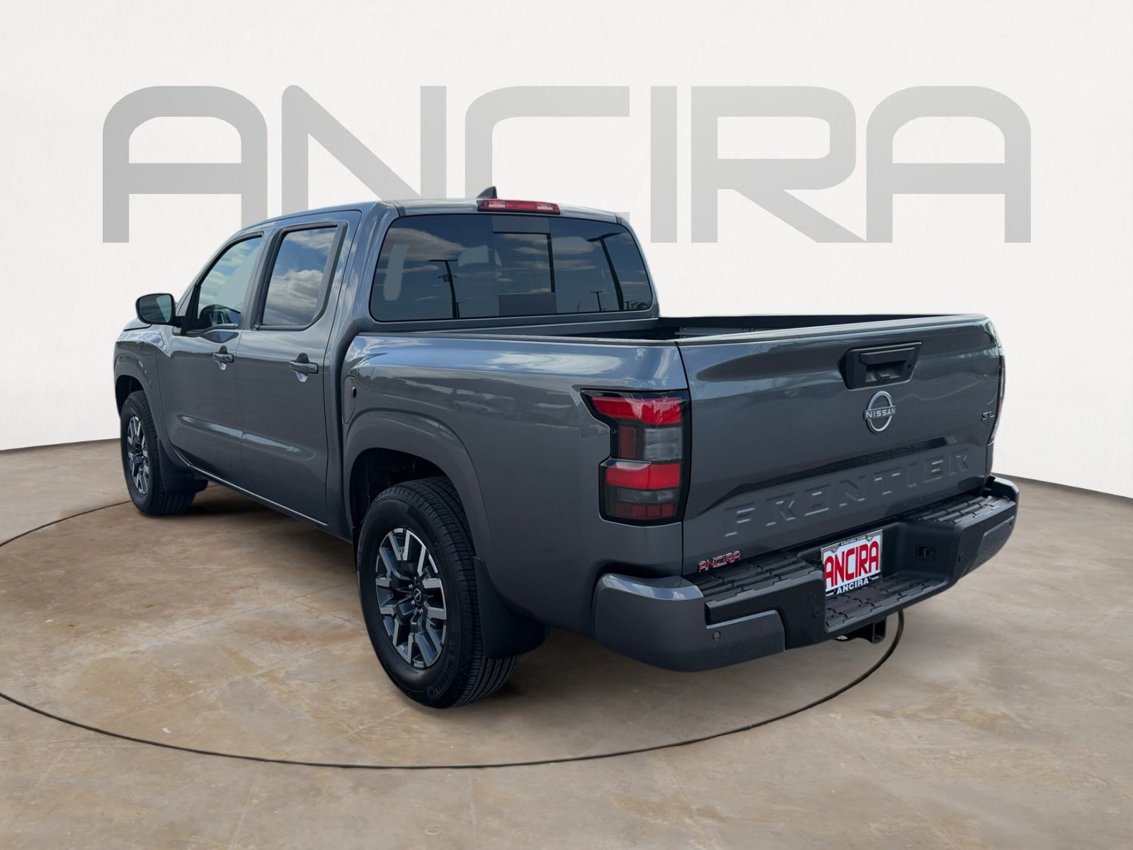 Used 2024 Nissan Frontier SL w/ Technology Package image 8
