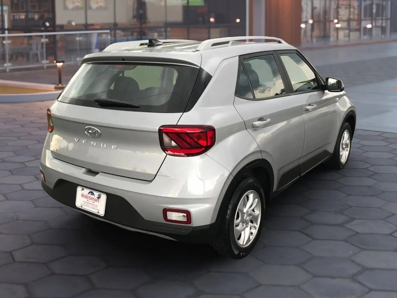 Used 2020 Hyundai Venue SEL w/ Convenience Package image 9