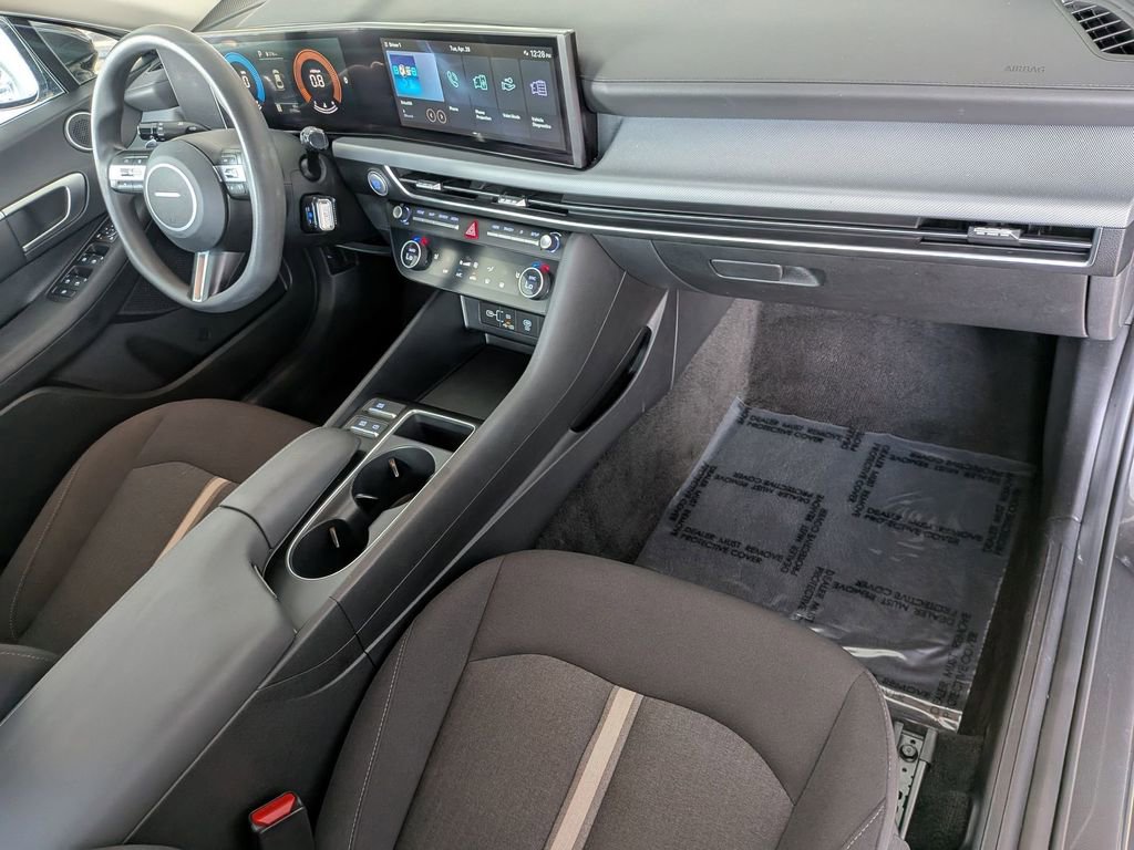 Used 2025 Hyundai Sonata SEL FWD image 31