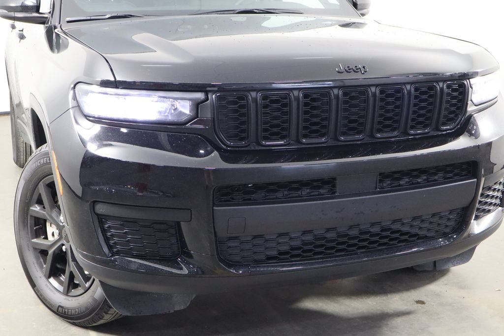 Used 2025 Jeep Grand Cherokee L Laredo AWD/4WD image 46