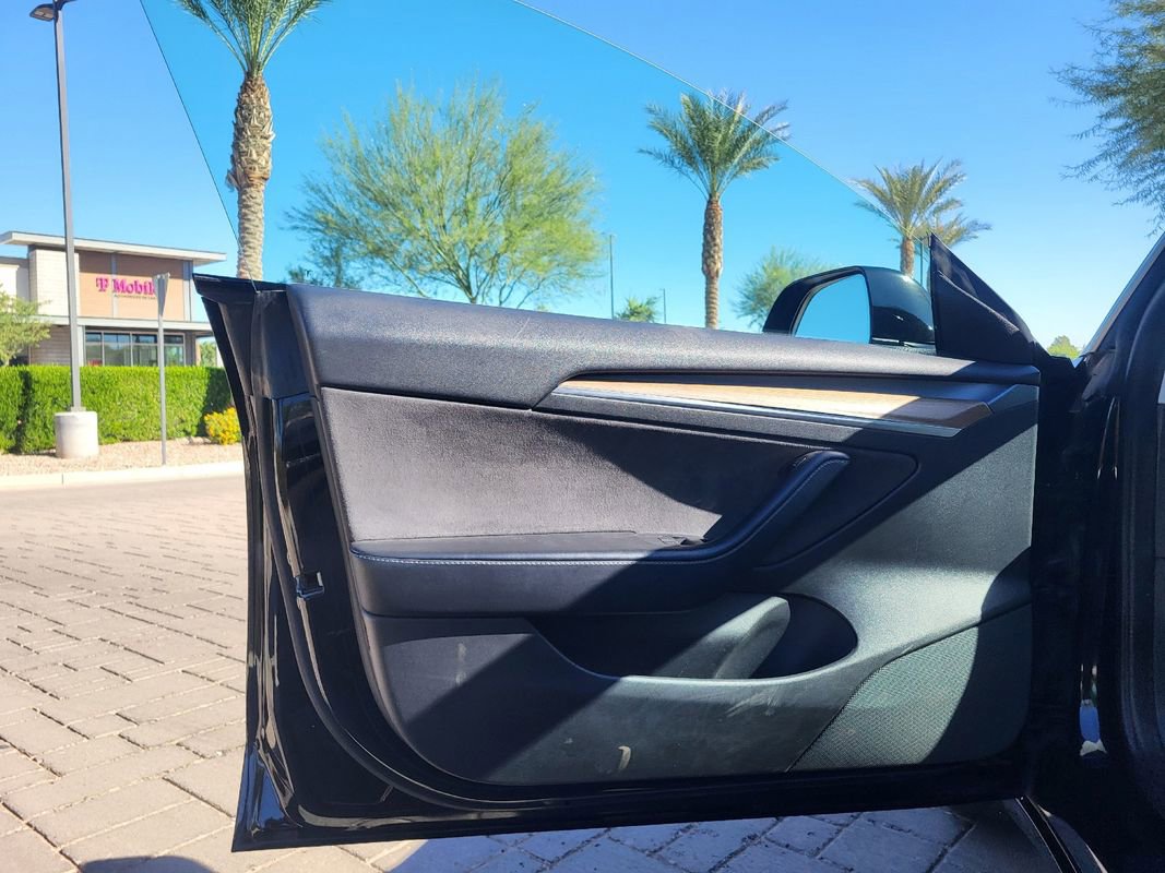 Used 2022 Tesla Model 3 Standard Range image 6