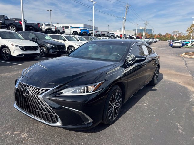 Used 2024 Lexus ES 300h w/ Premium Package FWD image 4