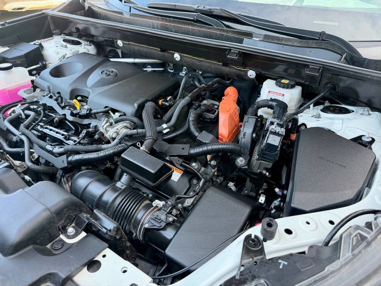 Used 2022 Toyota RAV4 LE AWD/4WD image 18