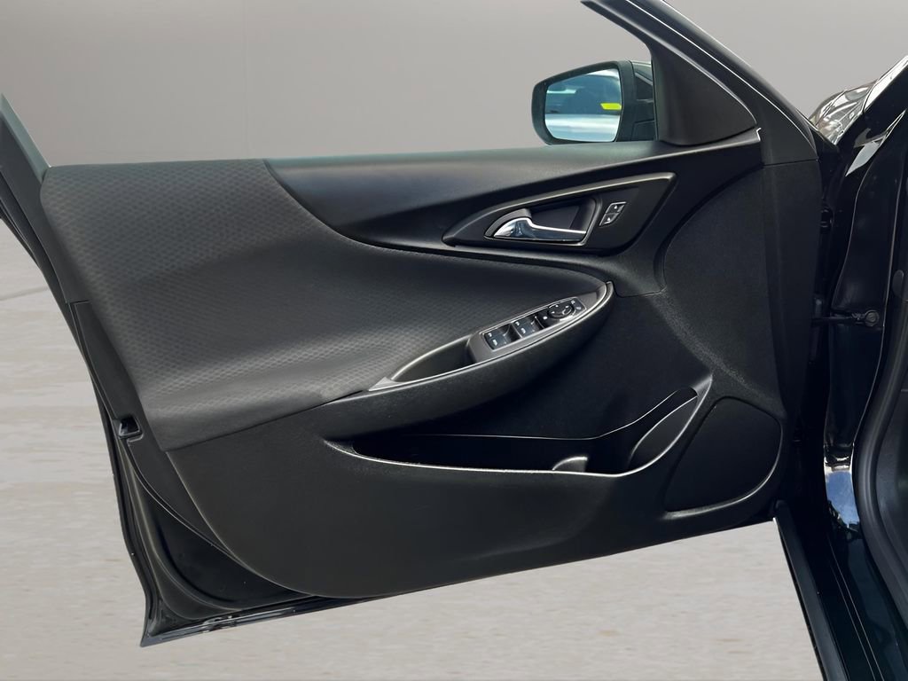 Used 2022 Chevrolet Malibu LT image 27