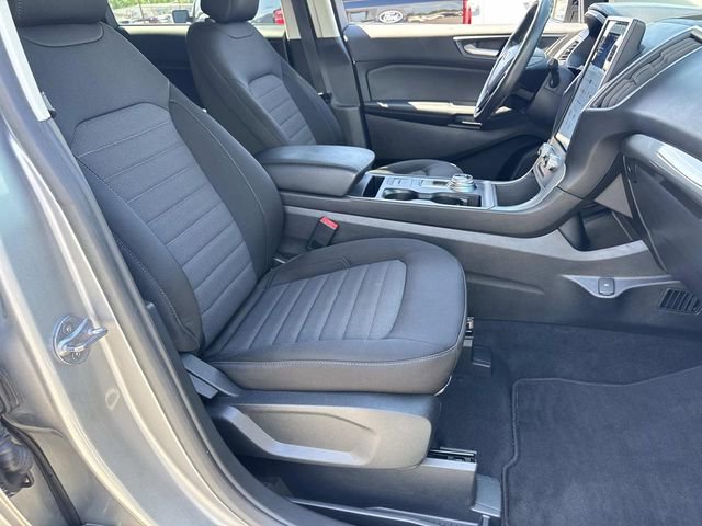Used 2022 Ford Edge SE w/ Black Appearance Package AWD/4WD image 11