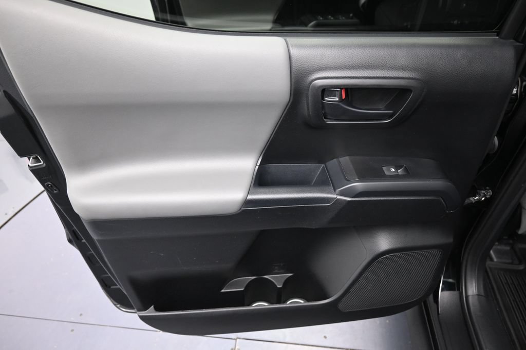 Used 2022 Toyota Tacoma SR AWD/4WD image 23