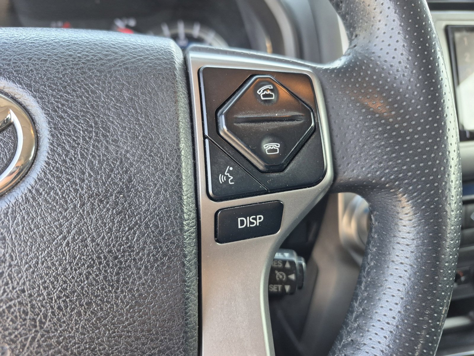 Used 2018 Toyota 4Runner Limited AWD/4WD image 27