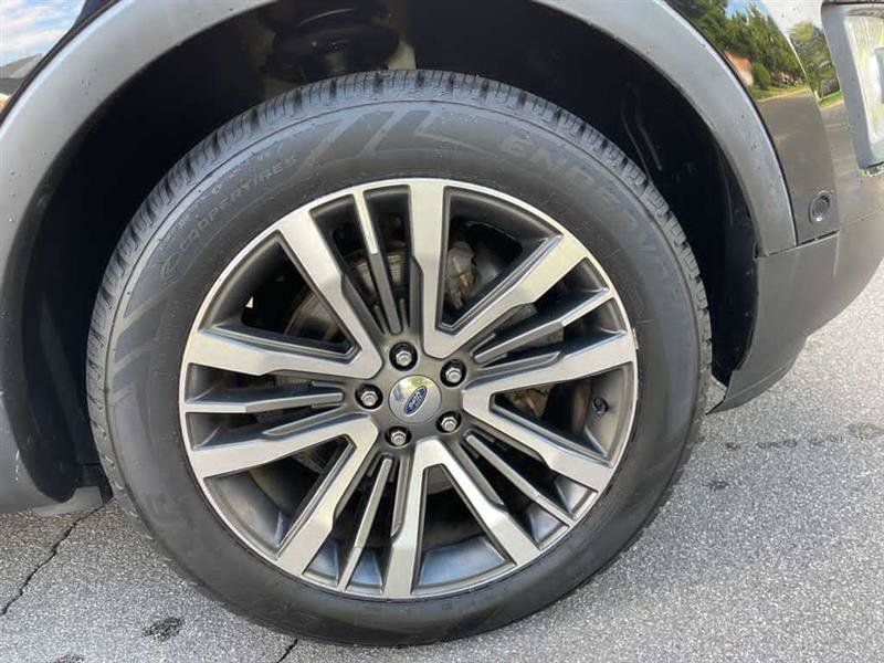 Used 2017 Ford Explorer Platinum AWD/4WD image 40