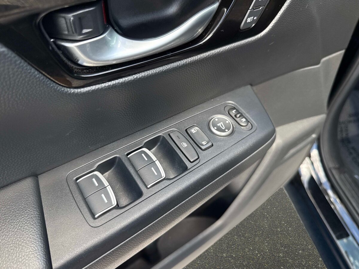Used 2024 Honda CR-V Sport Touring image 18